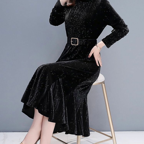 Black velvet evening dress - Picture 3 of 11